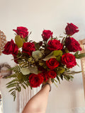 Dozen red roses